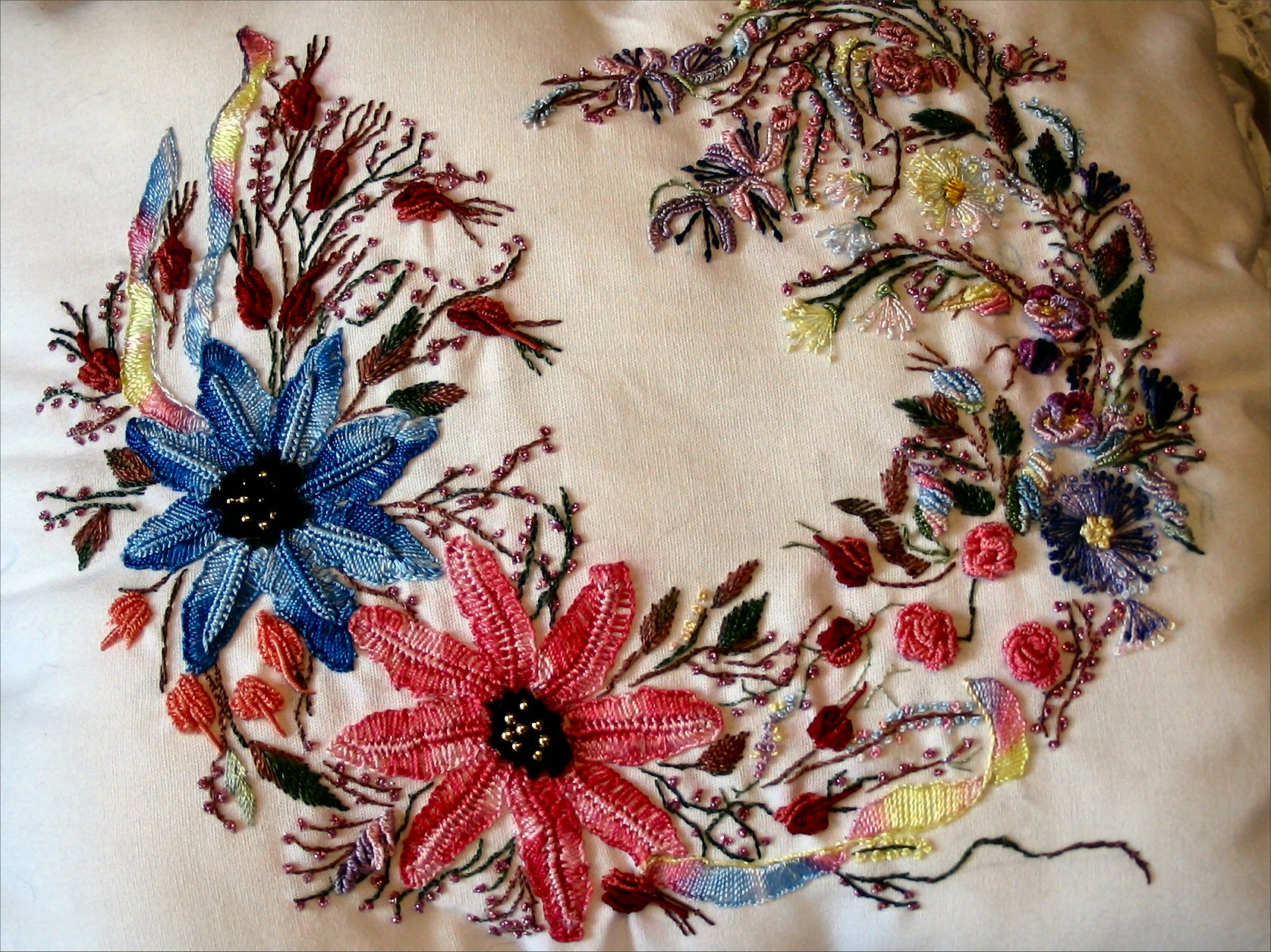 Brazilian Embroidery Pillow Wreath Design